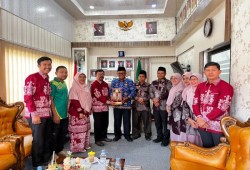 MTsN 3 Lima Puluh Kota Terima Kunjungan Studi Komparatif MTsN 2 Kota Pariaman
